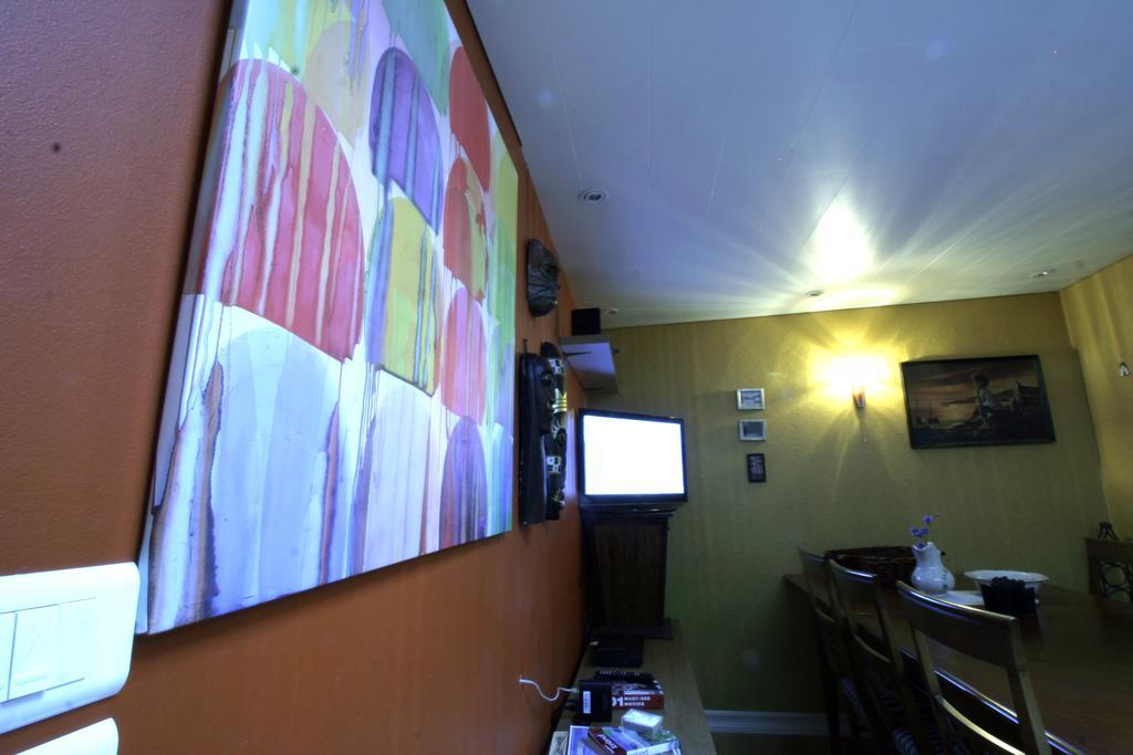 Our House Guesthouse เรคยาวิก ภายนอก รูปภาพ