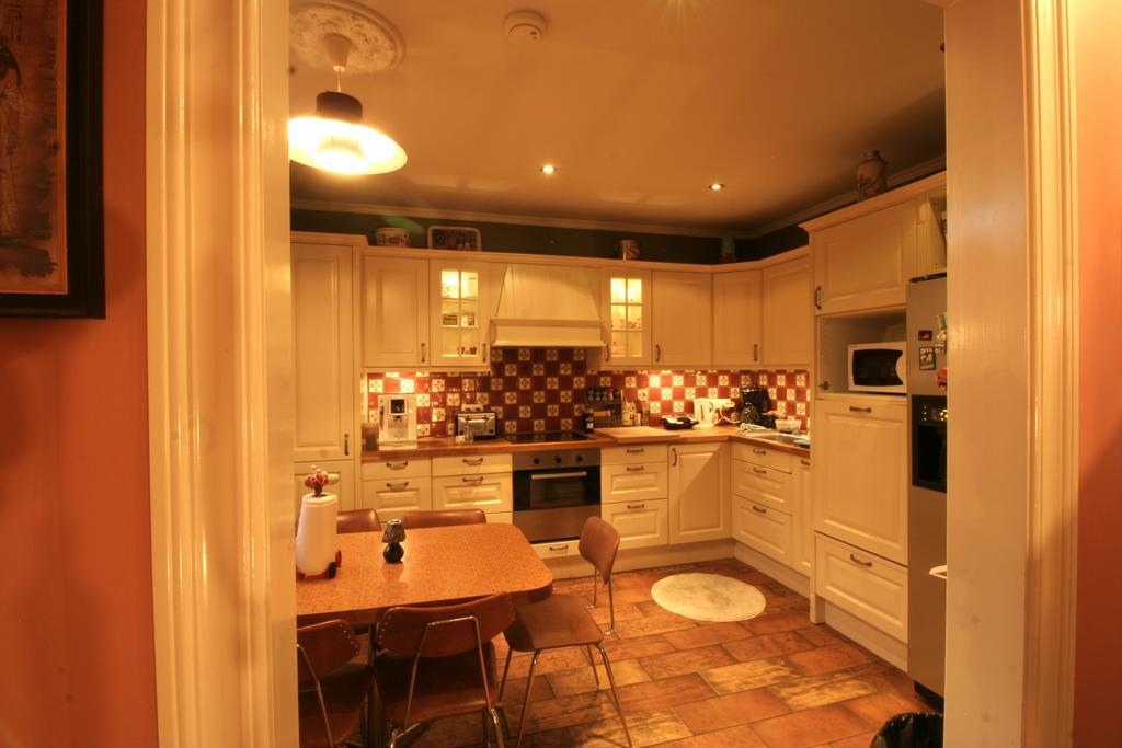 Our House Guesthouse เรคยาวิก ภายนอก รูปภาพ
