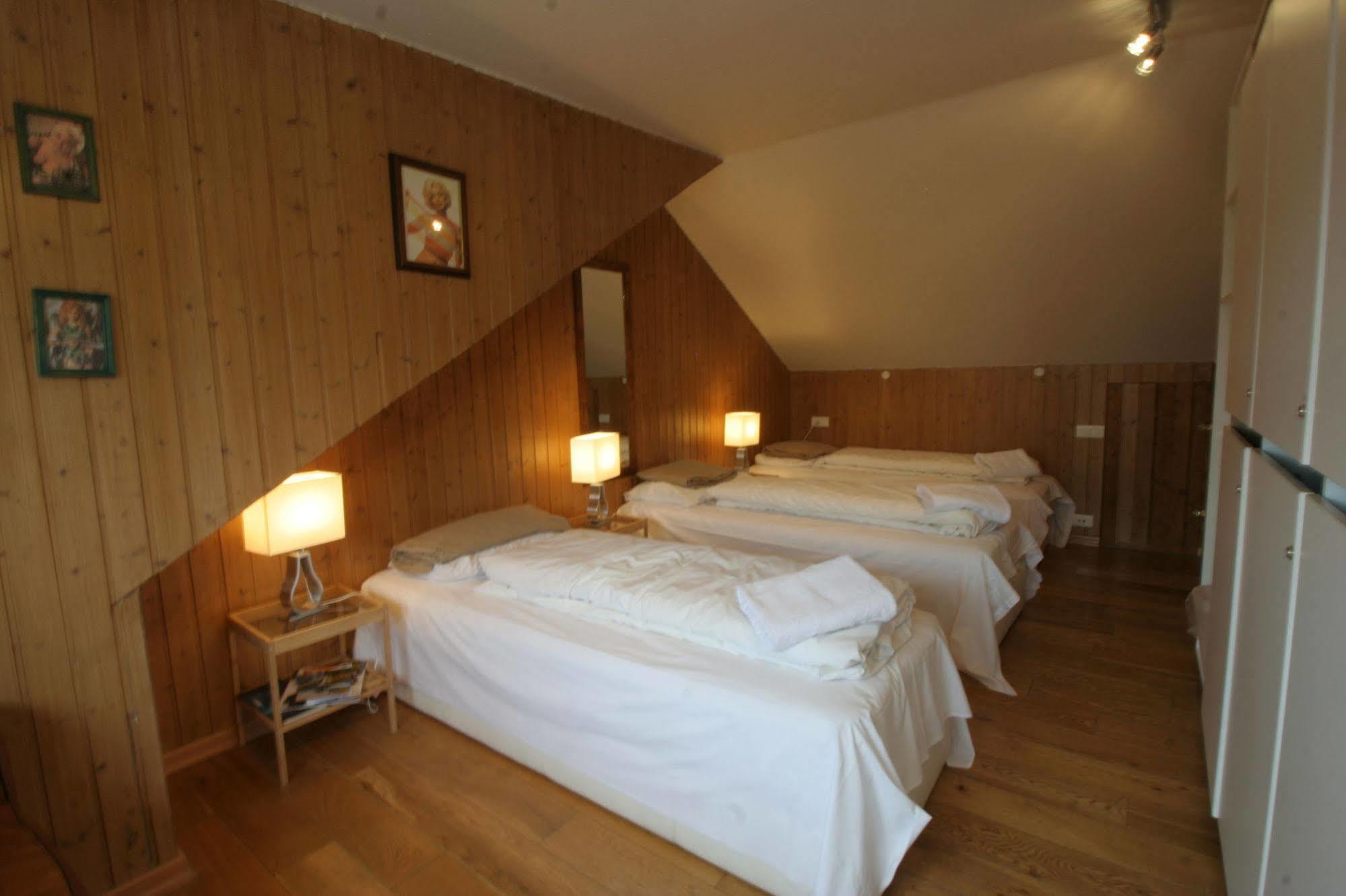 Our House Guesthouse เรคยาวิก ภายนอก รูปภาพ