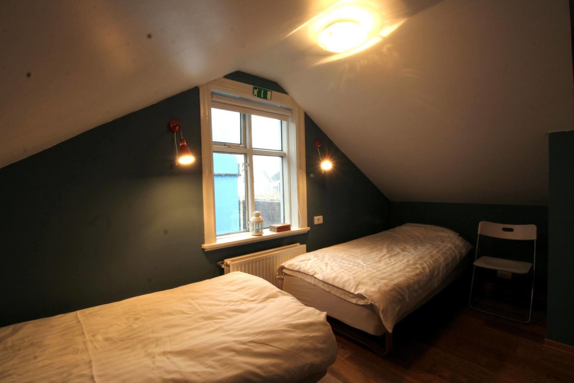 Our House Guesthouse เรคยาวิก ภายนอก รูปภาพ