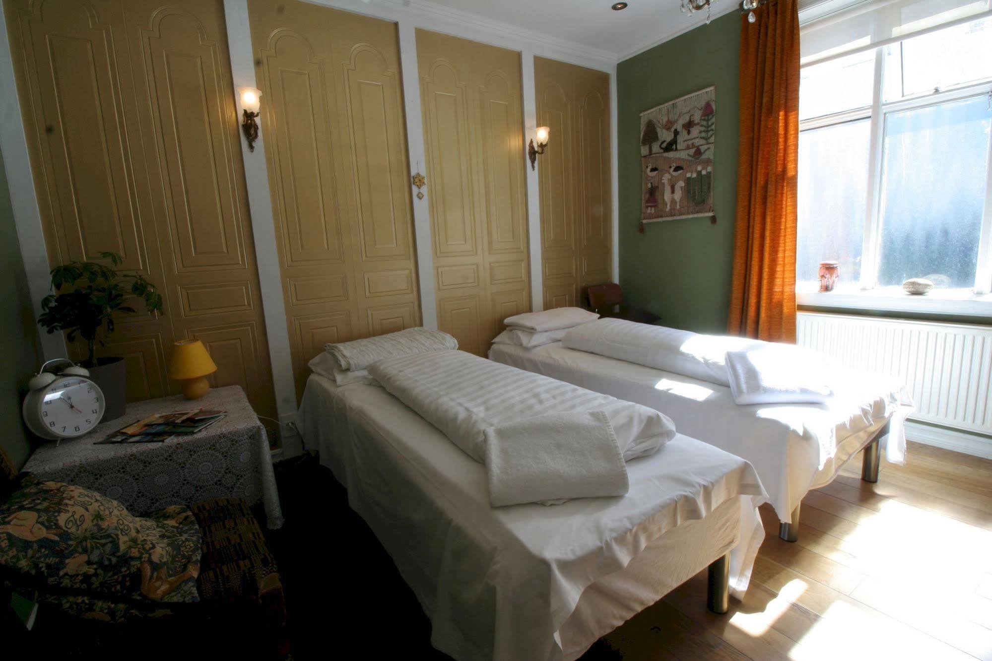 Our House Guesthouse เรคยาวิก ภายนอก รูปภาพ